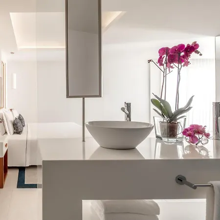 Tivoli Hotel 5*