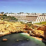 Tivoli Hotel